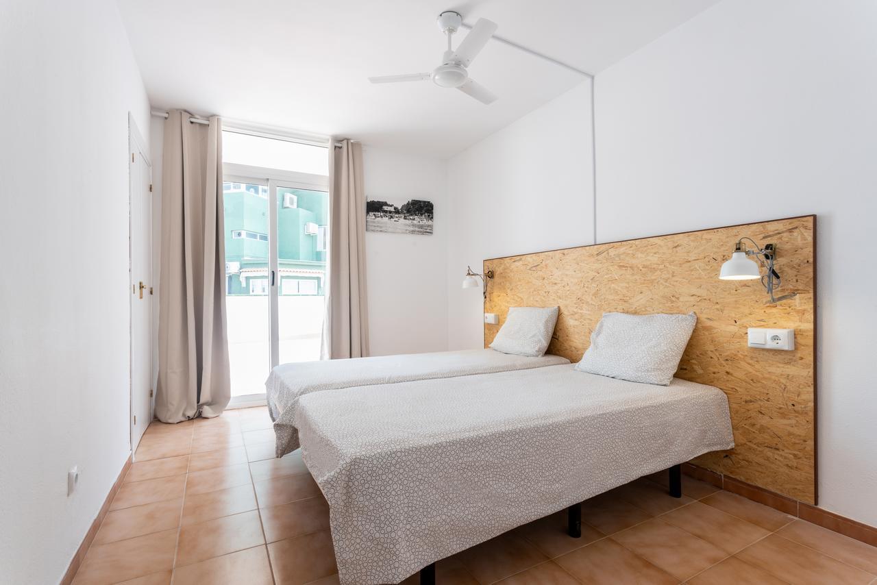 Neighbours Apartments Магалуф Екстериор снимка