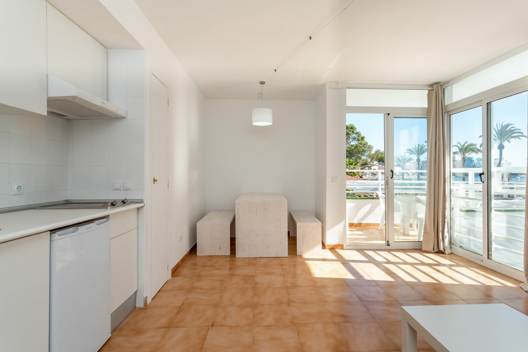 Neighbours Apartments Магалуф Екстериор снимка
